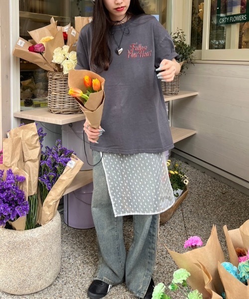 nemne store（ネンネストア）の「【サイズアソート(オーバーサイズ・クロップトサイズ)】ピグメントTシャツ（Tシャツ/カットソー・レディース・ブルー/スミクロ/レッド/ネイビー系1/ネイビー系2/ブラック系その他/ブラック系その他2・LARGE/MEDIUM/SMALL/X-SMALL/X-LARGE）」の14枚目の写真