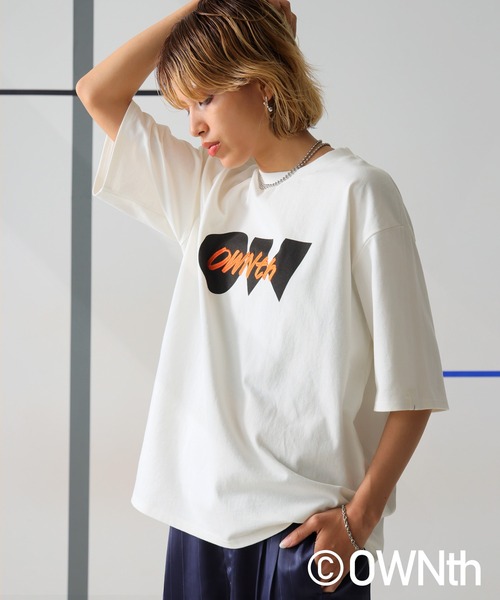OWNth(オンス)の「ロゴ刺繍Tシャツ(Tシャツ/カットソー・レディース・ホワイト/ブラック・P/R)」の3枚目の写真