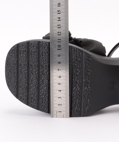 Lace Ladies（レースレディース）の「クロス シュシュ ベルト 厚底 ストラップ サンダル（サンダル・レディース・ブラック/アイボリー・24/23/24.5/ 25/22.5/23.5）」の4枚目の写真