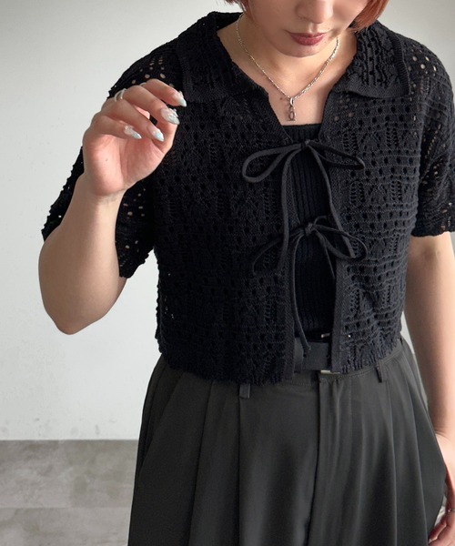 apres jour mignon(アプレジュールミニョン)の「かぎ針リボントップス【ZOZOTOWN限定アイテム】(カーディガン/ボレロ・レディース・ブラック/オフホワイト・フリー/X-LARGE)」の1枚目の写真