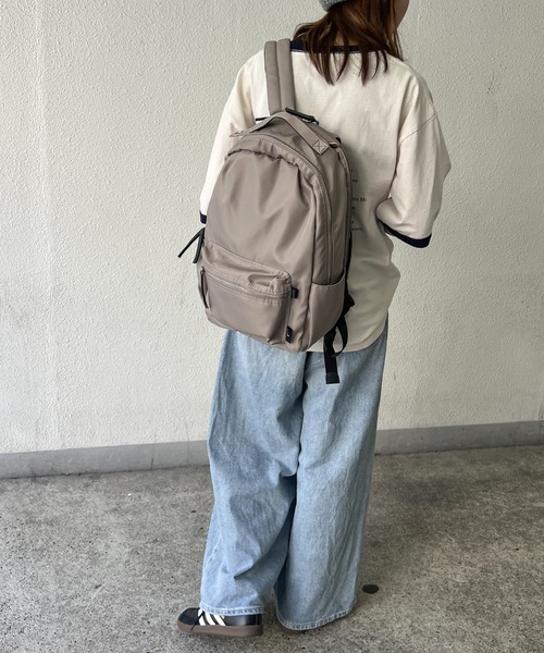 ikka(イッカ)の「【撥水】ナイロン8ポケットリュック(バックパック/リュック・レディース・ブラック/グレー/ベージュ・FREE)」の13枚目の写真