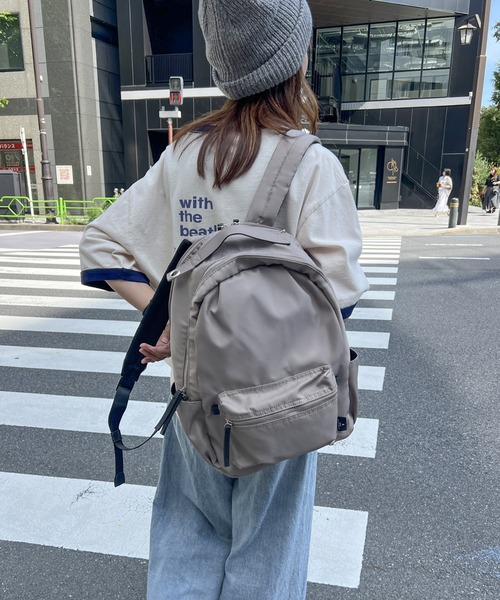 ikka(イッカ)の「【撥水】ナイロン8ポケットリュック(バックパック/リュック・レディース・ブラック/グレー/ベージュ・FREE)」の15枚目の写真