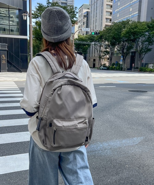 ikka(イッカ)の「【撥水】ナイロン8ポケットリュック(バックパック/リュック・レディース・ブラック/グレー/ベージュ・FREE)」の17枚目の写真