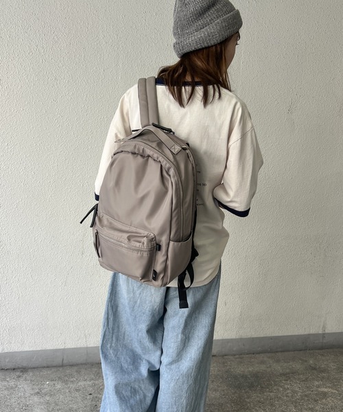 ikka(イッカ)の「【撥水】ナイロン8ポケットリュック(バックパック/リュック・レディース・ブラック/グレー/ベージュ・FREE)」の12枚目の写真