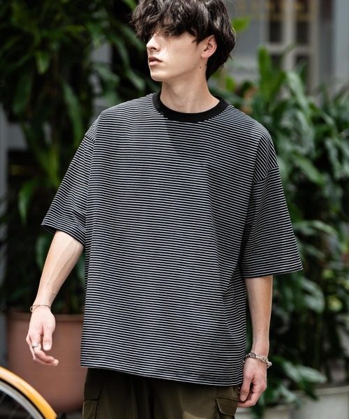 Rocky Monroe(ロッキーモンロー)の「オーバーサイズマイクロボーダー半袖Tシャツ(Tシャツ/カットソー・メンズ・ホワイト/ブラック/ネイビー・XL/L/M)」の3枚目の写真