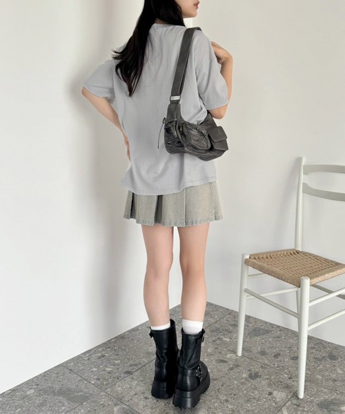 one after another NICE CLAUP(ワンアフターアナザーナイスクラップ)の「オーバーサイズバンドT(Tシャツ/カットソー・レディース・サックスブルー/オフホワイト/チャコールグレー・FREE)」の15枚目の写真
