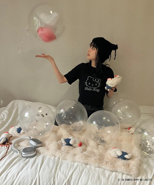 AS KNOW AS plus（アズノゥアズプラス）の「◎50th ハローキティ コラボレーションＴシャツ（Tシャツ/カットソー・レディース・オフホワイト/サックスブルー/ブラック/ピンク・FREE）」の10枚目の写真