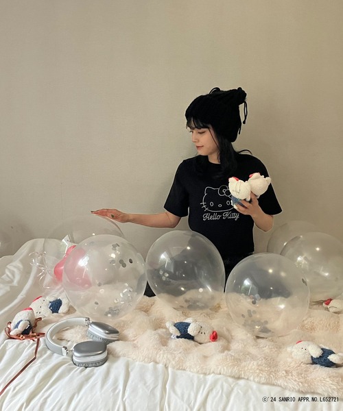AS KNOW AS plus（アズノゥアズプラス）の「◎50th ハローキティ コラボレーションＴシャツ（Tシャツ/カットソー・レディース・オフホワイト/サックスブルー/ブラック/ピンク・FREE）」の7枚目の写真
