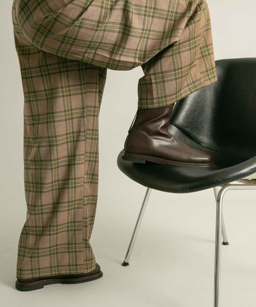 KBF（ケイビーエフ）の「スクエアトゥフラットブーツ（ブーツ・レディース・ダークブラウン/ブラック・38/36/37）」の13枚目の写真