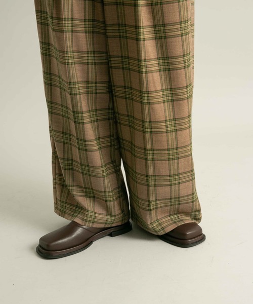 KBF（ケイビーエフ）の「スクエアトゥフラットブーツ（ブーツ・レディース・ダークブラウン/ブラック・38/36/37）」の14枚目の写真