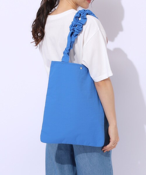 SHOO・LA・RUE（シューラルー）の「◆【A4】シャーリングハンドルサブバッグ（トートバッグ・レディース・ブラック/グレー/イエロー/ライトパープル/ブルー/レッド系1・00）」の7枚目の写真