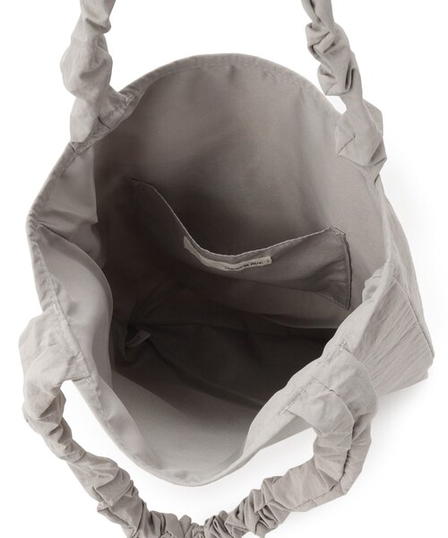 SHOO・LA・RUE（シューラルー）の「◆【A4】シャーリングハンドルサブバッグ（トートバッグ・レディース・ブラック/グレー/イエロー/ライトパープル/ブルー/レッド系1・00）」の13枚目の写真