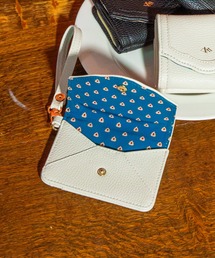 ACCOMMODE（アコモデ）の「レトロフラップパスケース（パスケース）」