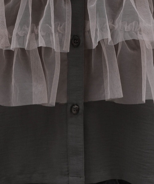 LAKOLE(ラコレ)の「チュールドッキングシャツ6分袖 / 140464(シャツ/ブラウス・レディース・ブラック/グレー/ホワイト・SMALL/MEDIUM)」の4枚目の写真