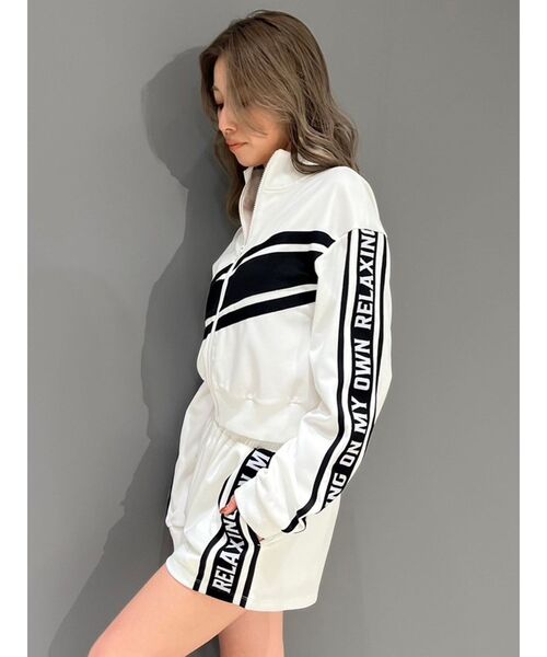 GYDA（ジェイダ）の「【SETUP着用可】RELAXING ON MY OWNロゴラインジャケット（ブルゾン・レディース・オフホワイト/ブラック・FREE）」の7枚目の写真