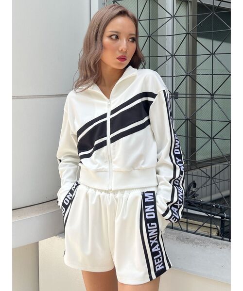 GYDA（ジェイダ）の「【SETUP着用可】RELAXING ON MY OWNロゴラインジャケット（ブルゾン・レディース・オフホワイト/ブラック・FREE）」の12枚目の写真