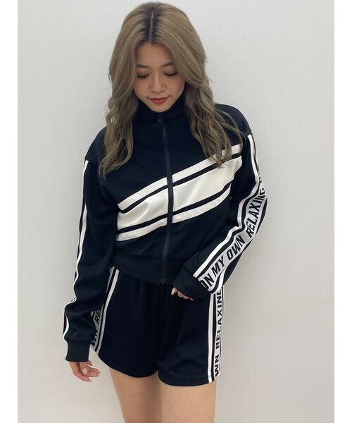 GYDA（ジェイダ）の「【SETUP着用可】RELAXING ON MY OWNロゴラインジャケット（ブルゾン・レディース・オフホワイト/ブラック・FREE）」の19枚目の写真