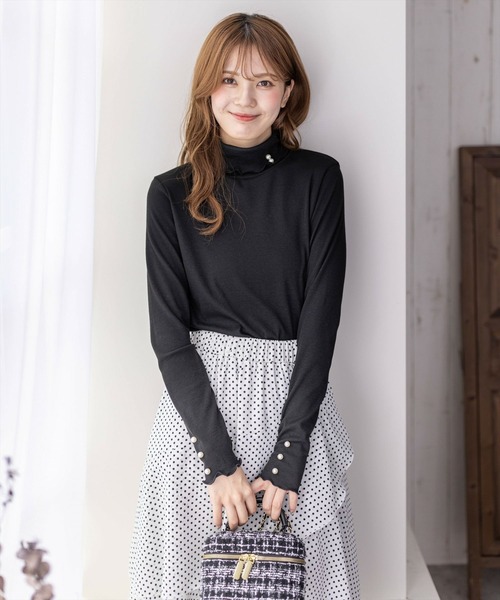 clear（クリア）の「パール付きメロウトップス [着回し抜群 大人フェミニン]≪2024AW新作≫（Tシャツ/カットソー・レディース・アイボリー/グレー/ブラック・F）」の20枚目の写真