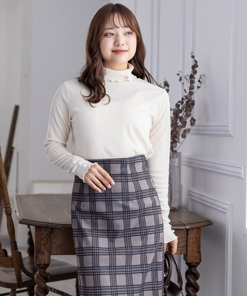 clear（クリア）の「パール付きメロウトップス [着回し抜群 大人フェミニン]≪2024AW新作≫（Tシャツ/カットソー・レディース・アイボリー/グレー/ブラック・F）」の22枚目の写真