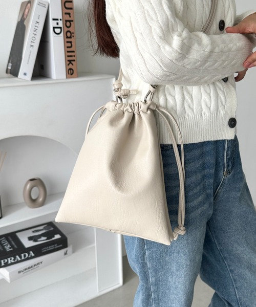 [PAULS BOUTIQUE] CALEY SMALL ショルダーバッグ(2 color) PAULS BOUTIQUE] CALEY LARGE ショルダーバッグ(2 color) (PAULS