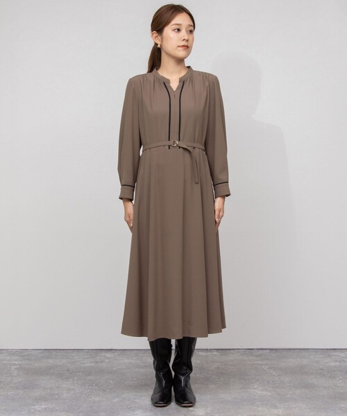 NOLLEY’S Sophi(ノーリーズソフィ)の「ウォッシャブル配色パイピングベルト付ワンピース(ワンピース・レディース・カーキ/ブラック・36/38)」の15枚目の写真