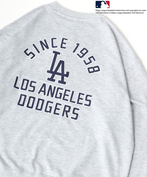 MLB(メジャーリーグベースボール)の「MLB/メジャーリーグベースボール オーバーサイズ 裏毛 チームロゴ ワッペン刺繍 スウェット レディース メンズ トレーナー(スウェット・メンズ・ホワイト/アッシュグレー/ブラック/ネイビー/ブラック系その他/グレー系その他/ブルー系その他/ブルー系その他2・LL/M/L)」の1枚目の写真