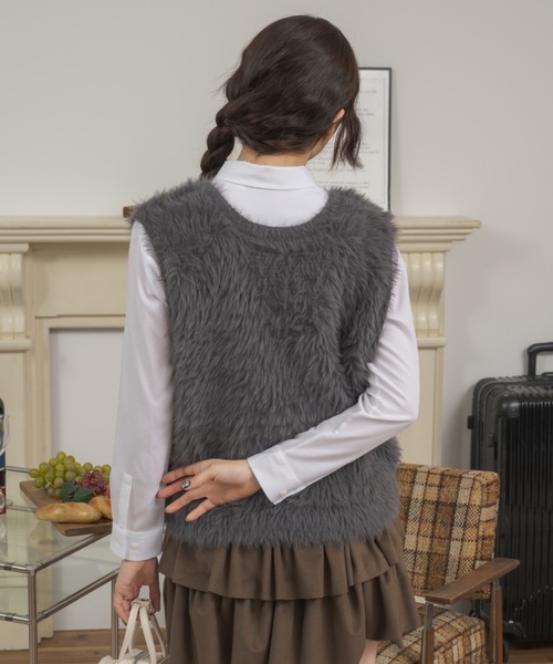 Birthday room（バースデイルーム）の「フェザーヤーンニットベスト / shaggy knit vest（ベスト・レディース・チャコールグレー/アイボリー・FREE）」の22枚目の写真