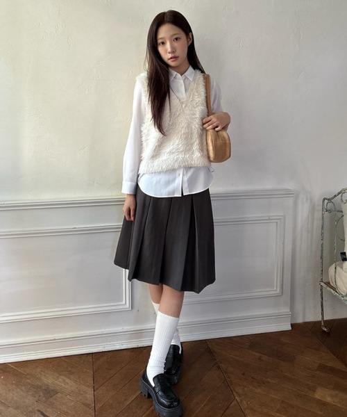 Birthday room（バースデイルーム）の「フェザーヤーンニットベスト / shaggy knit vest（ベスト・レディース・チャコールグレー/アイボリー・FREE）」の16枚目の写真