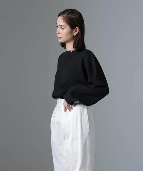 NANO universe（ナノユニバース）の「総針ワイドシルエットニットトップス(セットアップ可)（ニット/セーター・レディース・グレー/ブラック/ライトベージュ・FREE）」の19枚目の写真