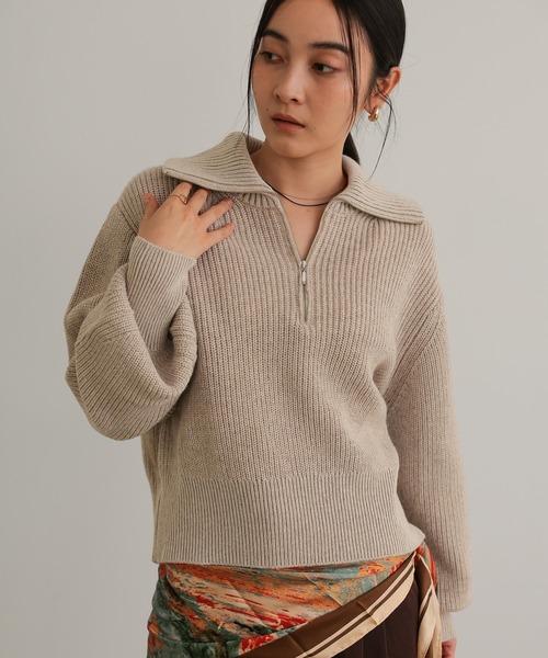 TENTO（テント）の「ハーフジップニットプルオーバー（ニット/セーター・レディース・チャコールグレー/ベージュ/イエロー・FREE）」の4枚目の写真