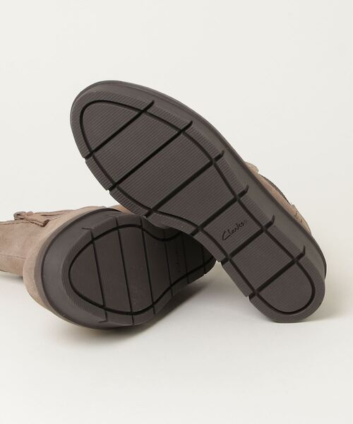 Clarks(クラークス)の「Airabell Move / エアラベルムーブ(ぺブルスエード)(ブーツ・レディース・ベージュ・UK3.5/UK4/UK4.5/UK5.5/UK6)」の3枚目の写真