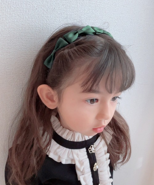 Rora（ローラ）の「パレット リボン カチューシャ（カチューシャ・キッズ・ピンク/レッド/グリーン/イエロー/ラベンダー/ネイビー/ベージュ/ピンクベージュ/スカイブルー/ブラック・FREE）」の4枚目の写真