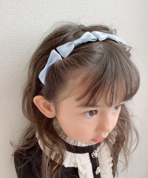 Rora（ローラ）の「パレット リボン カチューシャ（カチューシャ・キッズ・ピンク/レッド/グリーン/イエロー/ラベンダー/ネイビー/ベージュ/ピンクベージュ/スカイブルー/ブラック・FREE）」の5枚目の写真