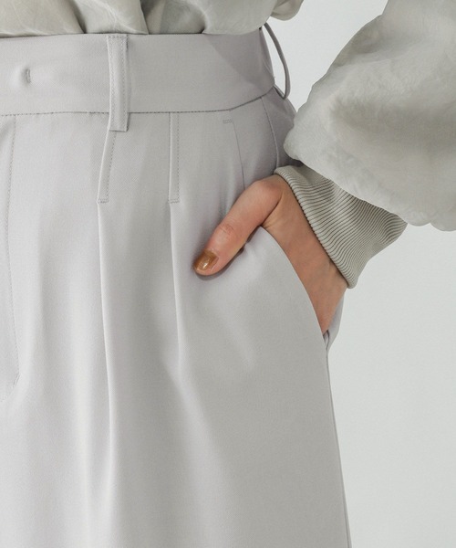 GLOBAL WORK（グローバルワーク）の「リラックススマートIラインスカート/253470（スカート・レディース・ライトブラウン/ライトグレー/ブラック・LARGE/MEDIUM/SMALL）」の13枚目の写真