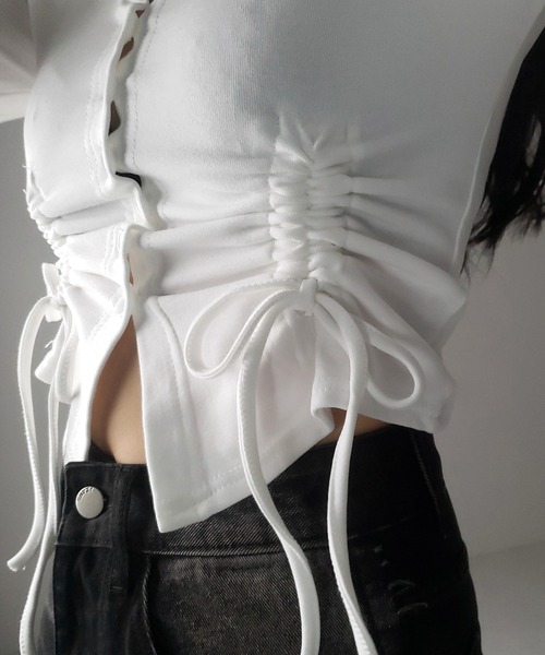 me+em select(ミームセレクト)の「【 2color / 裏起毛 】ナナメストラップダブルシャーリングリボントップス / naname strap double shirring ribbon tops(Tシャツ/カットソー・レディース・ブラック/ホワイト・FREE)」の4枚目の写真