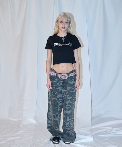 SEQUENZ（シークエンズ）の「【sqnz（エスキュンズ）】sqnz logo babe tee / Tシャツ 半袖 クルーネック スタッズ チビT ピチT短丈（Tシャツ/カットソー・レディース・ホワイト/その他1/ブラック・FREE）」の5枚目の写真