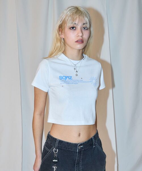 SEQUENZ（シークエンズ）の「【sqnz（エスキュンズ）】sqnz logo babe tee / Tシャツ 半袖 クルーネック スタッズ チビT ピチT短丈（Tシャツ/カットソー・レディース・ホワイト/その他1/ブラック・FREE）」の15枚目の写真