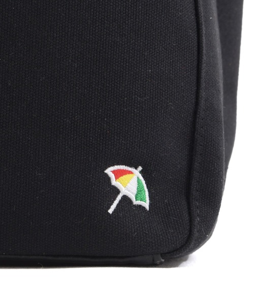 Arnold Palmer（アーノルドパーマー）の「パーテーション シェア ラージトート（トートバッグ・レディース・アイボリー/インディゴブルー/ブラック・F）」の14枚目の写真