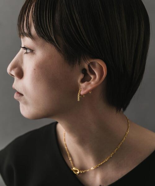 SMELLY(スメリー)の「SMELLY so’ asymmetry chain earring(イヤリング・レディース・ゴールド・-)」の6枚目の写真