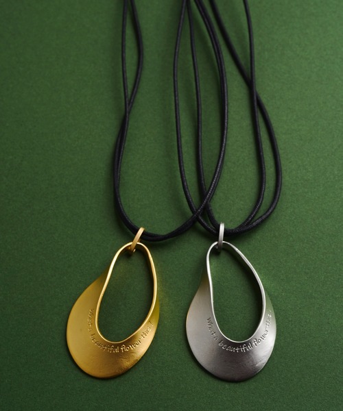 loni（ロニ）の「Letterring Leaf Plate Necklace（ネックレス・レディース・ゴールド/シルバー・FREE）」の8枚目の写真