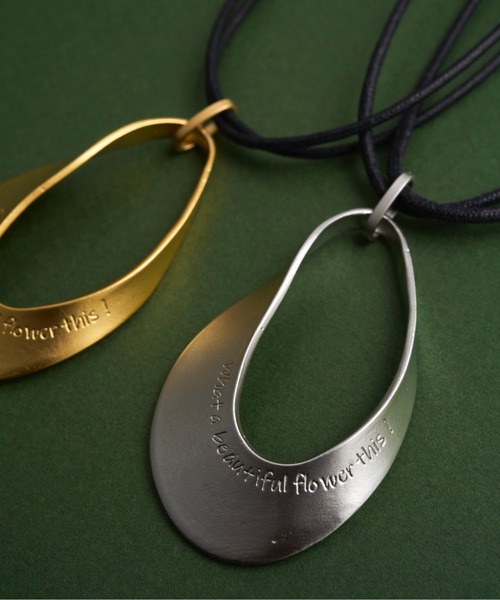 loni（ロニ）の「Letterring Leaf Plate Necklace（ネックレス・レディース・ゴールド/シルバー・FREE）」の9枚目の写真