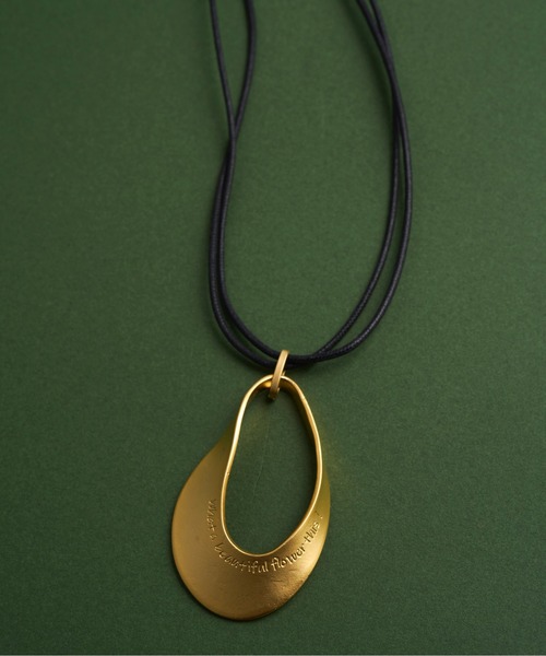 loni（ロニ）の「Letterring Leaf Plate Necklace（ネックレス・レディース・ゴールド/シルバー・FREE）」の11枚目の写真