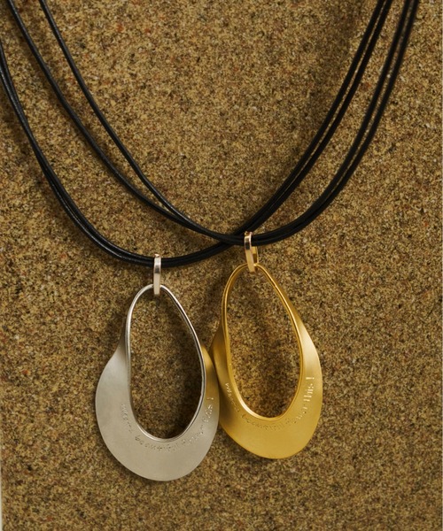 loni（ロニ）の「Letterring Leaf Plate Necklace（ネックレス・レディース・ゴールド/シルバー・FREE）」の7枚目の写真