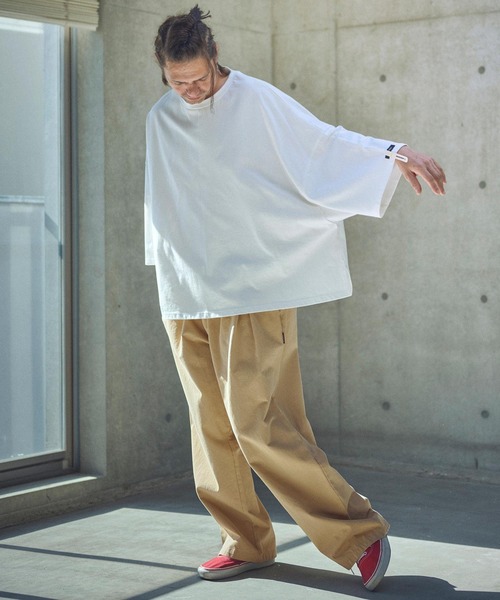 ADAM PATEK(アダムパテック)の「ADAMPATEK/generous tuck relax chino pants/タック入りワイドシルエットチノパンツ(チノパンツ・メンズ・ベージュ/ホワイト・1/2)」の10枚目の写真