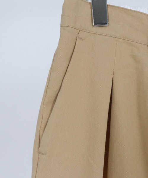 ADAM PATEK(アダムパテック)の「ADAMPATEK/generous tuck relax chino pants/タック入りワイドシルエットチノパンツ(チノパンツ・メンズ・ベージュ/ホワイト・1/2)」の8枚目の写真