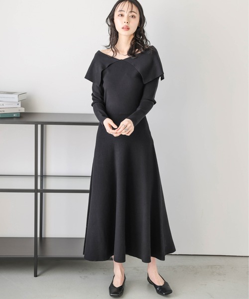 AMELY(エミリー)の「オフショルダーニットフレアワンピース(ワンピース・レディース・グレー/ネイビー/ベージュ/ブラック・フリー)」の1枚目の写真