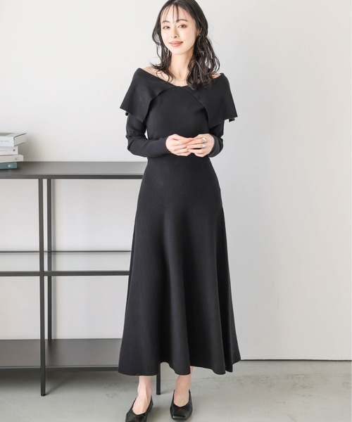 AMELY(エミリー)の「オフショルダーニットフレアワンピース(ワンピース・レディース・グレー/ネイビー/ベージュ/ブラック・フリー)」の7枚目の写真