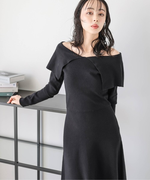 AMELY(エミリー)の「オフショルダーニットフレアワンピース(ワンピース・レディース・グレー/ネイビー/ベージュ/ブラック・フリー)」の9枚目の写真
