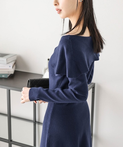 AMELY(エミリー)の「オフショルダーニットフレアワンピース(ワンピース・レディース・グレー/ネイビー/ベージュ/ブラック・フリー)」の22枚目の写真