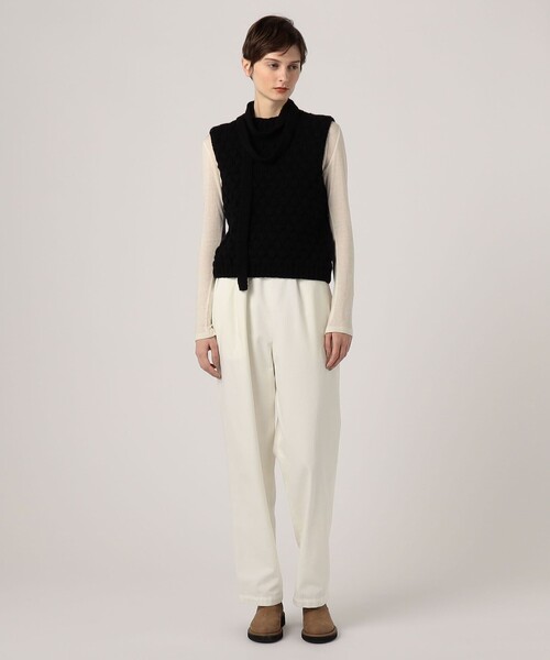 TOMORROWLAND （トゥモローランド）の「MAYDI YUBARTA ベスト（ベスト・レディース・ブラック・S）」の2枚目の写真